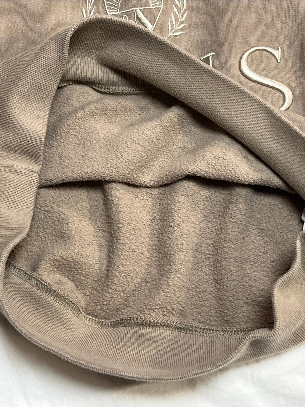 Abercrombie & Fitch Paris France Embroidered Cropped Crewneck Sweatshirt Small - Picture 7 of 10